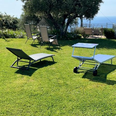 Casa Vista Mare - Superb Garden And Parking Included Villa Imperia Exteriör bild