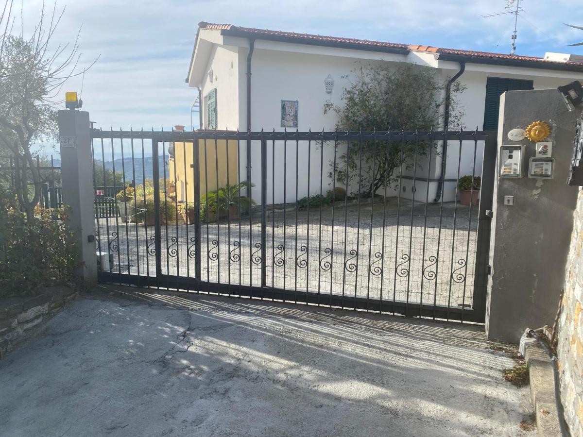 Casa Vista Mare - Superb Garden And Parking Included Villa Imperia Exteriör bild