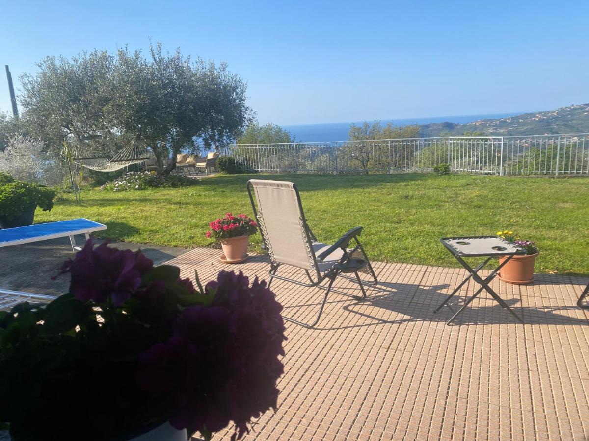 Casa Vista Mare - Superb Garden And Parking Included Villa Imperia Exteriör bild