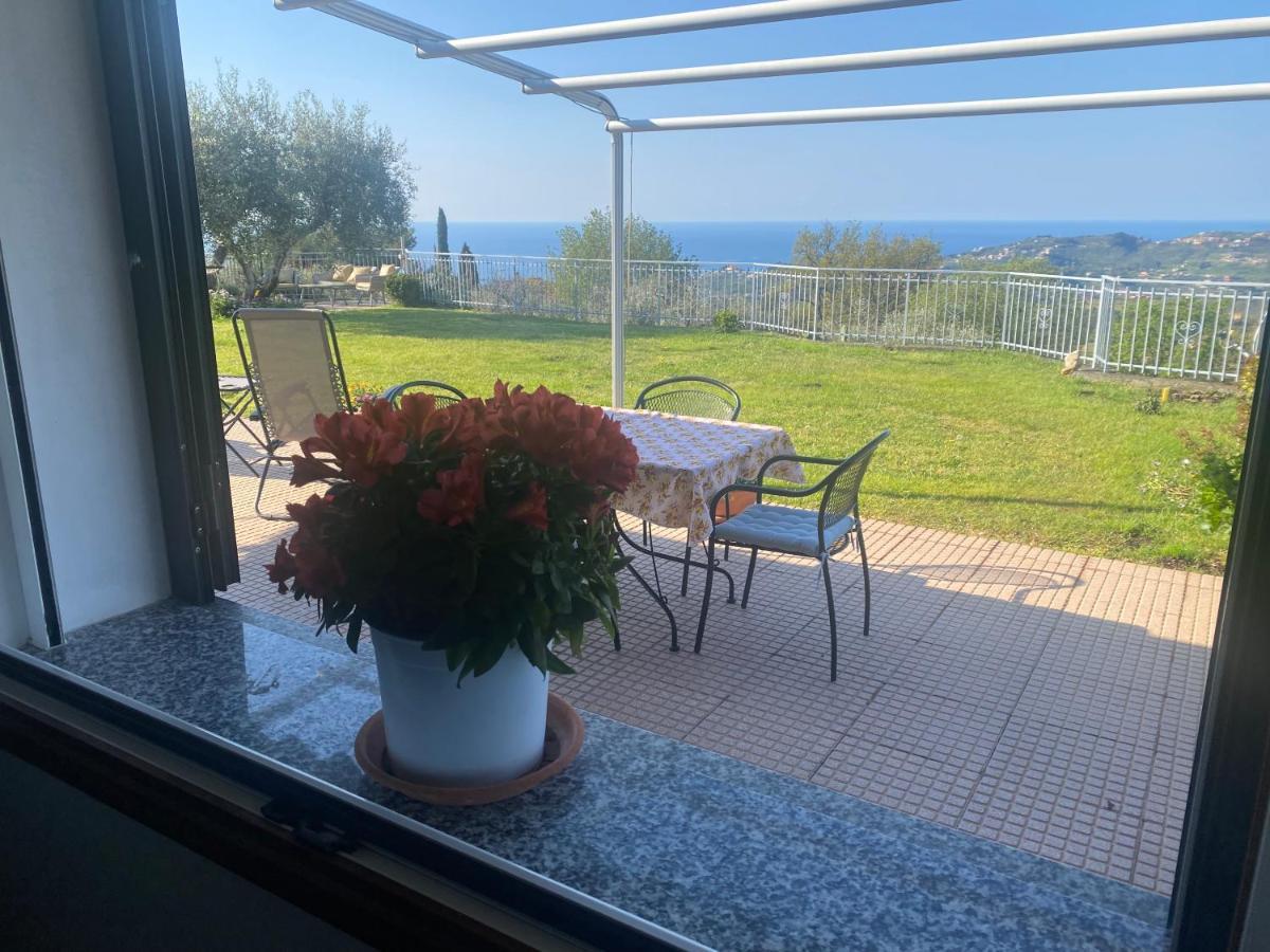 Casa Vista Mare - Superb Garden And Parking Included Villa Imperia Exteriör bild
