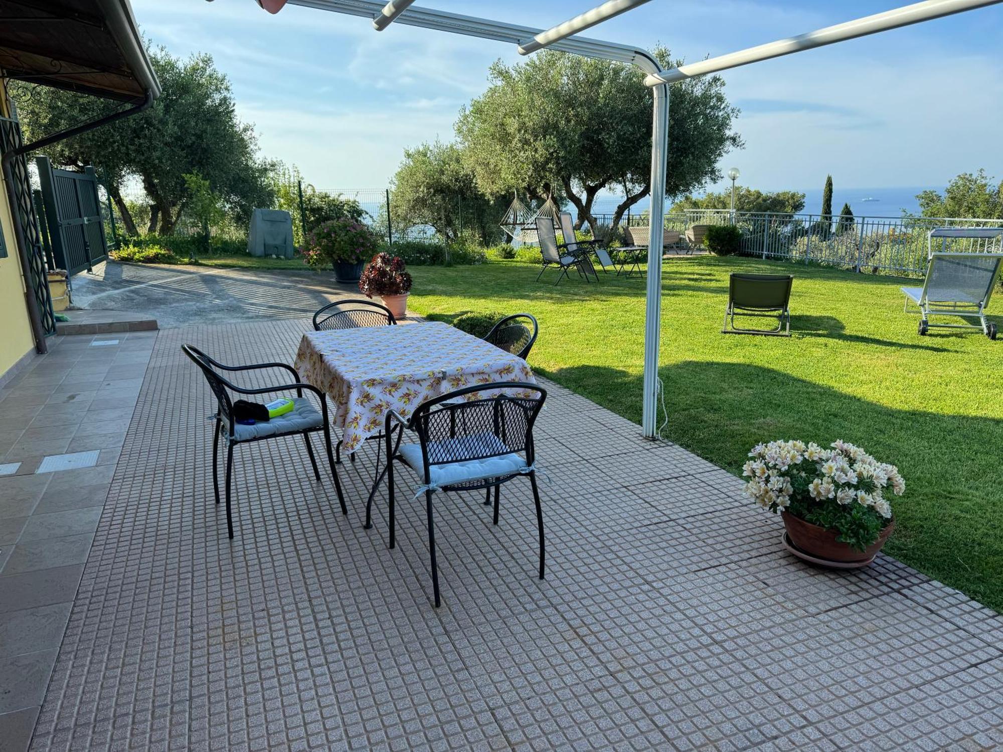 Casa Vista Mare - Superb Garden And Parking Included Villa Imperia Exteriör bild