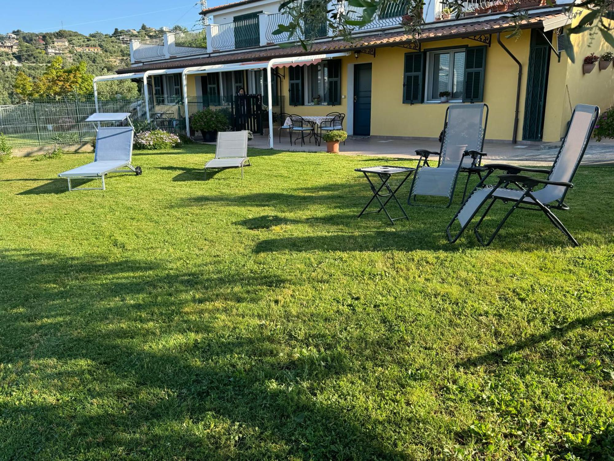 Casa Vista Mare - Superb Garden And Parking Included Villa Imperia Exteriör bild
