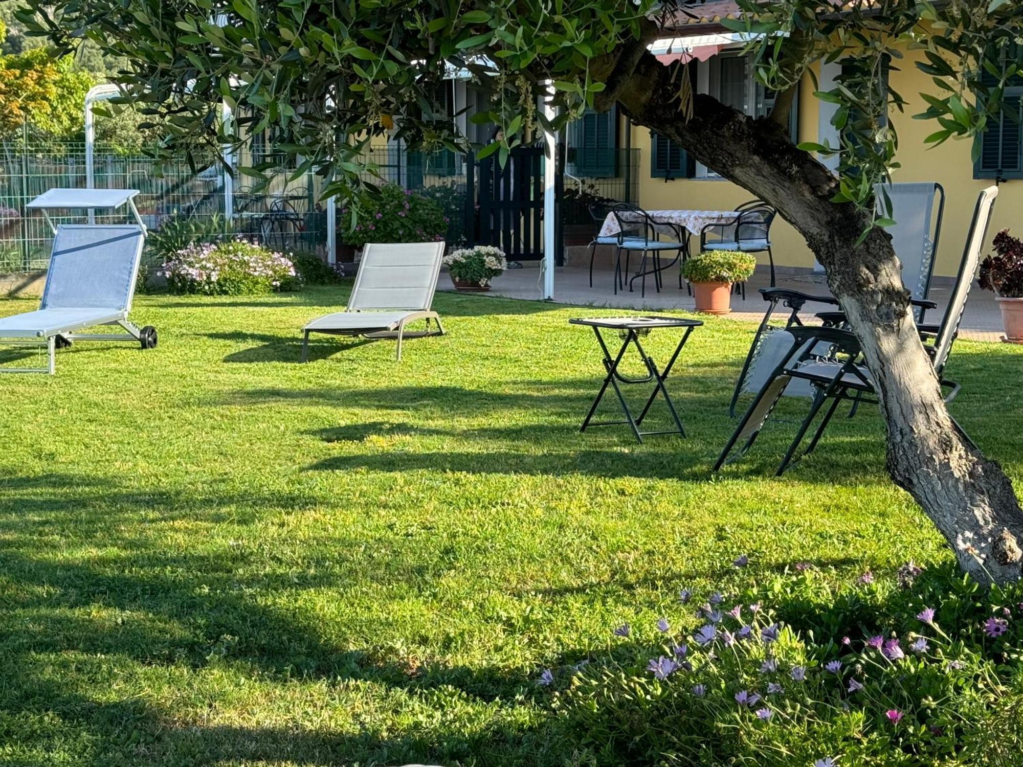 Casa Vista Mare - Superb Garden And Parking Included Villa Imperia Exteriör bild