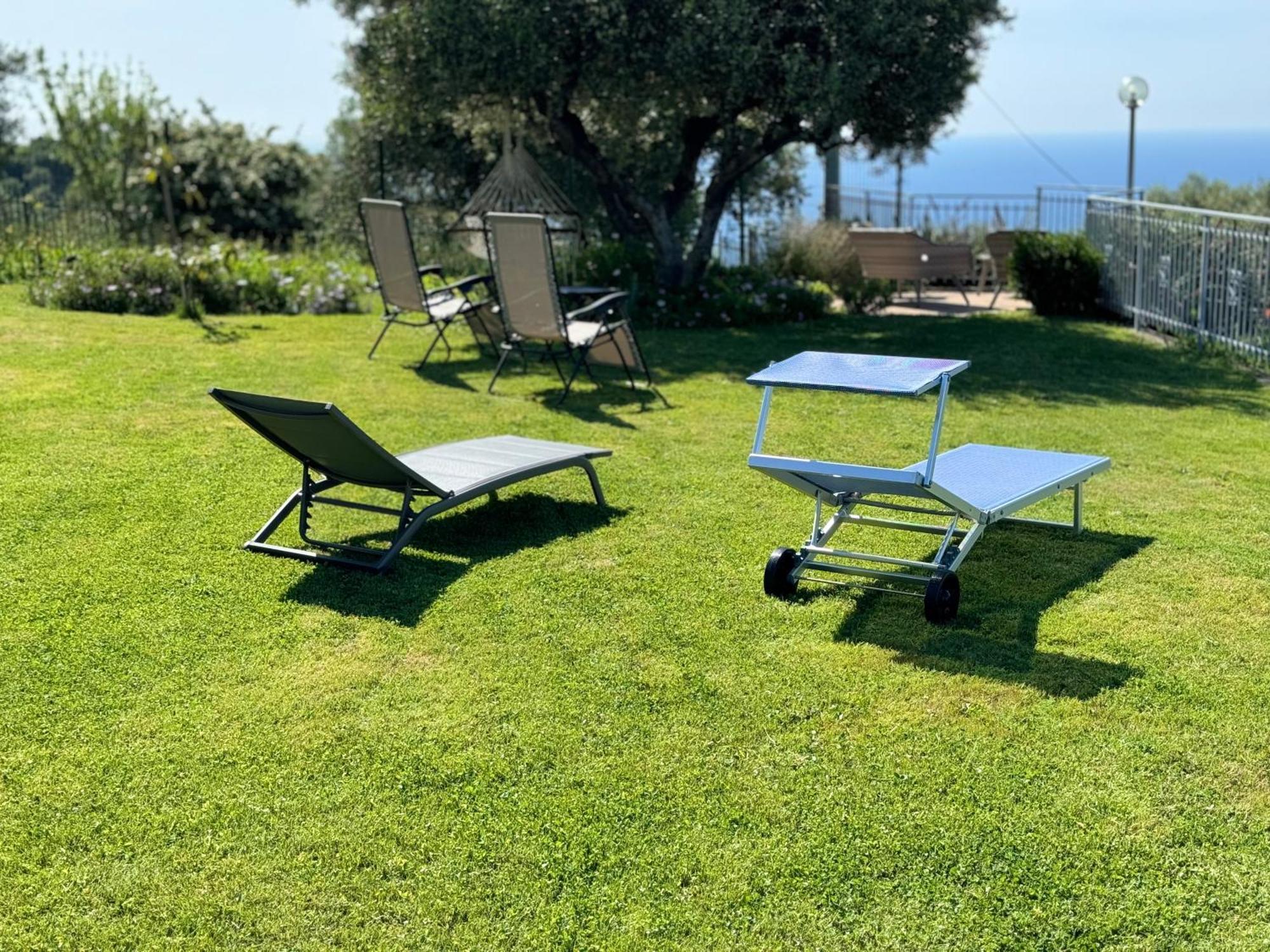 Casa Vista Mare - Superb Garden And Parking Included Villa Imperia Exteriör bild